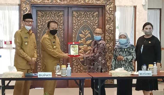 Kemaslahatan Pekerja Migran Bahasan dalam Kunjungan Komisi E DPRD Jatim di Pemkab Jember